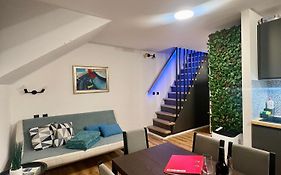 Sport & Sunny Cosy Alpine Retreat